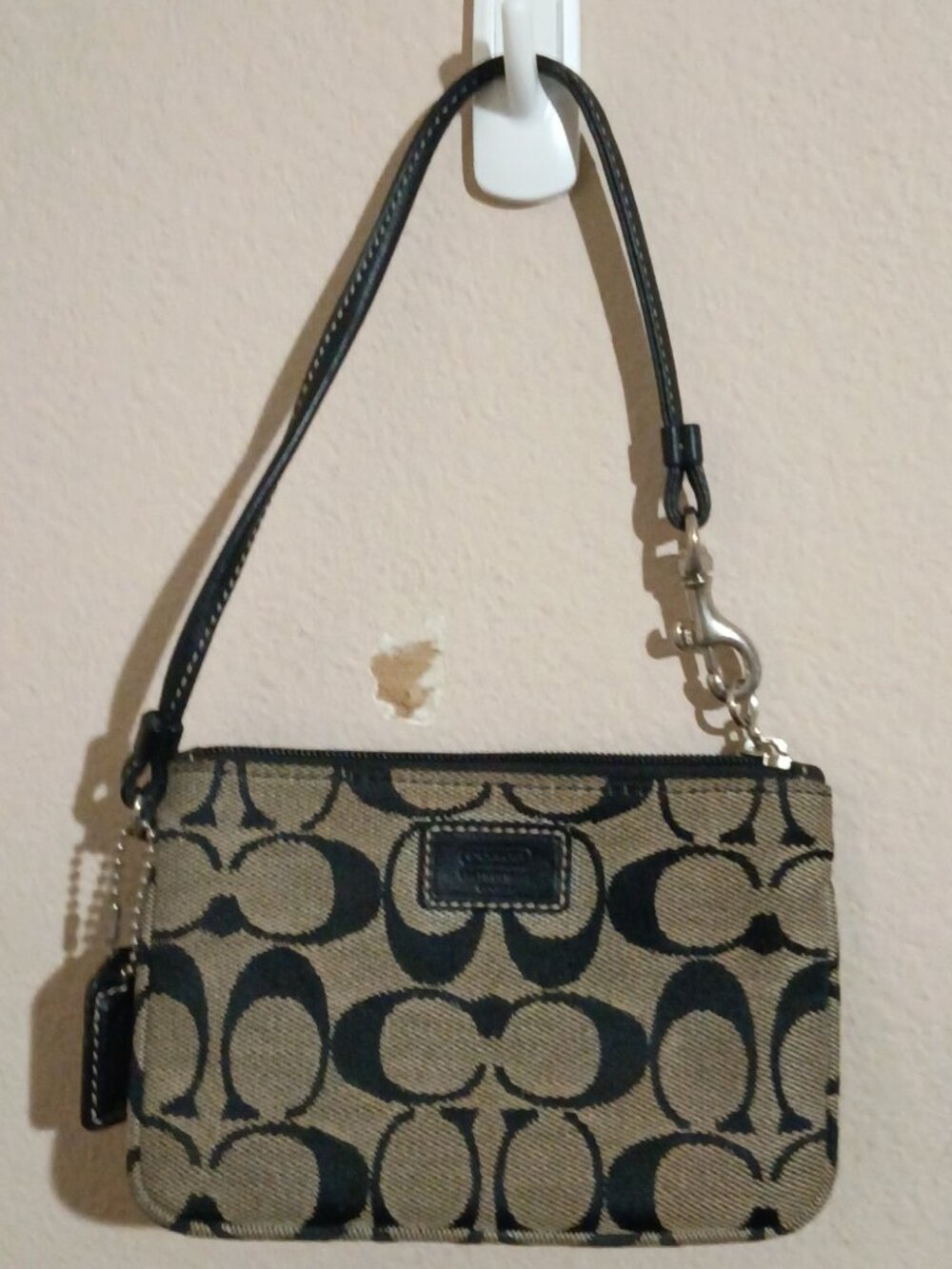 Coach Classic Signature Logo Black Gray Wristlet Coin Purse - Picture 9 of 13